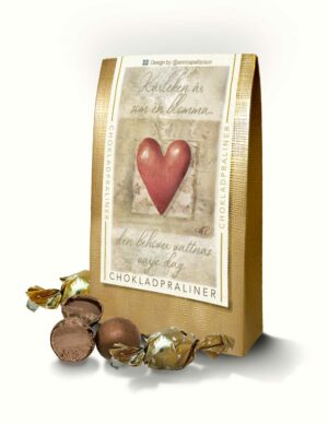 Chokladpraliner i vacker kärleksförpackning.